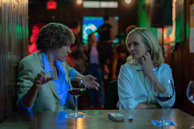 After The Hunt - Julia Roberts and Chloë Sevigny at the Bar Table