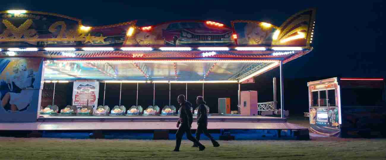 Anemone - Daniel Day-Lewis and Sean Bean at the Fairground
