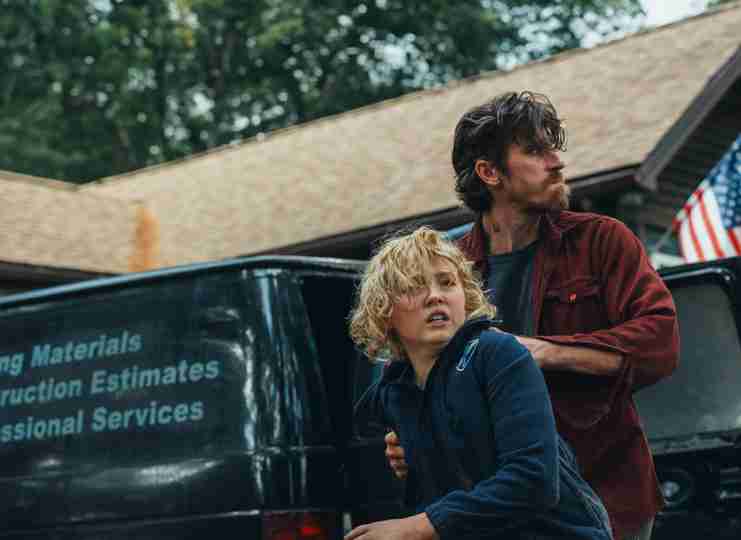 Barron's Cove - Garrett Hedlund and Christian Convery Escape Scene