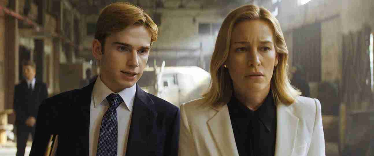 Butterfly Season 1 - First Look at Louis Landau and Piper Perabo	