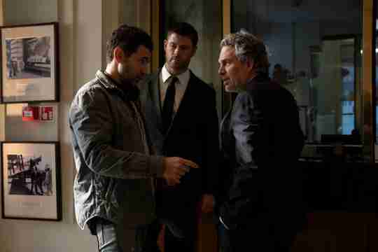 Crime 101 - Director Bart Layton, Chris Hemsworth, and Mark Ruffalo