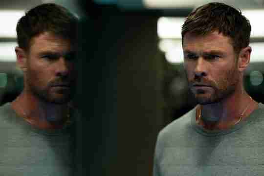 Crime 101 - Chris Hemsworth as Davis in Deep Thought