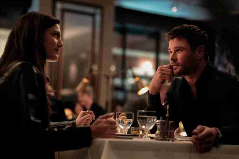 Crime 101 - Monica Barbaro and Chris Hemsworth