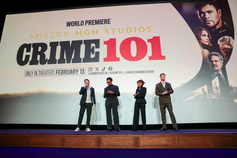 Crime 101 - Bart Layton, Corey Hawkins, Halle Berry and Chris Hemsworth at the World Premiere