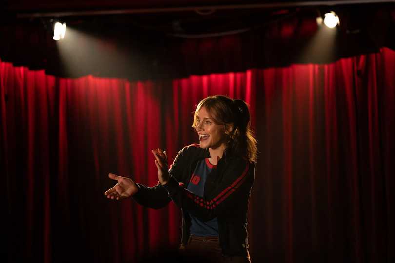 Deep Cover - Bryce Dallas Howard as Kat