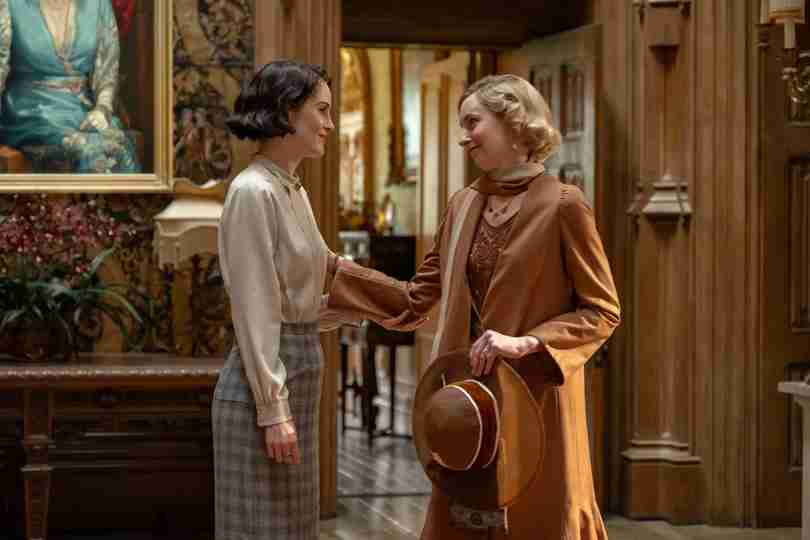 Downton Abbey: The Grand Finale - Michelle Dockery and Laura Carmichael Scene
