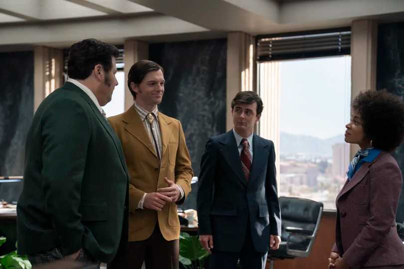 Duster Season 1 - Greg Grunberg, Dan Tracy, Jamie Jung and Rachel Hilson in Episode 1