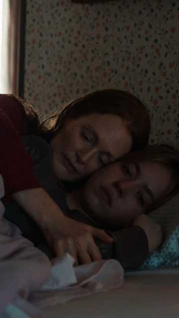 Echo Valley - Julianne Moore and Sydney Sweeney Embrace
