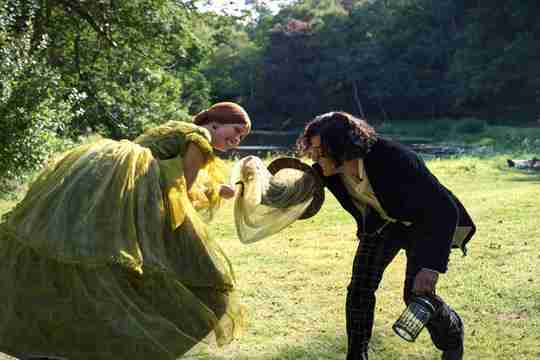 Frankenstein - Mia Goth and Oscar Isaac