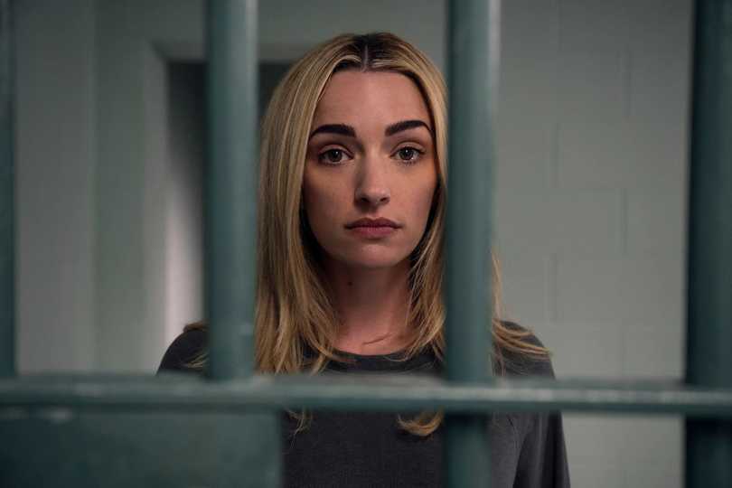 Ginny & Georgia - Brianne Howey as Georgia Miller in Episode 301