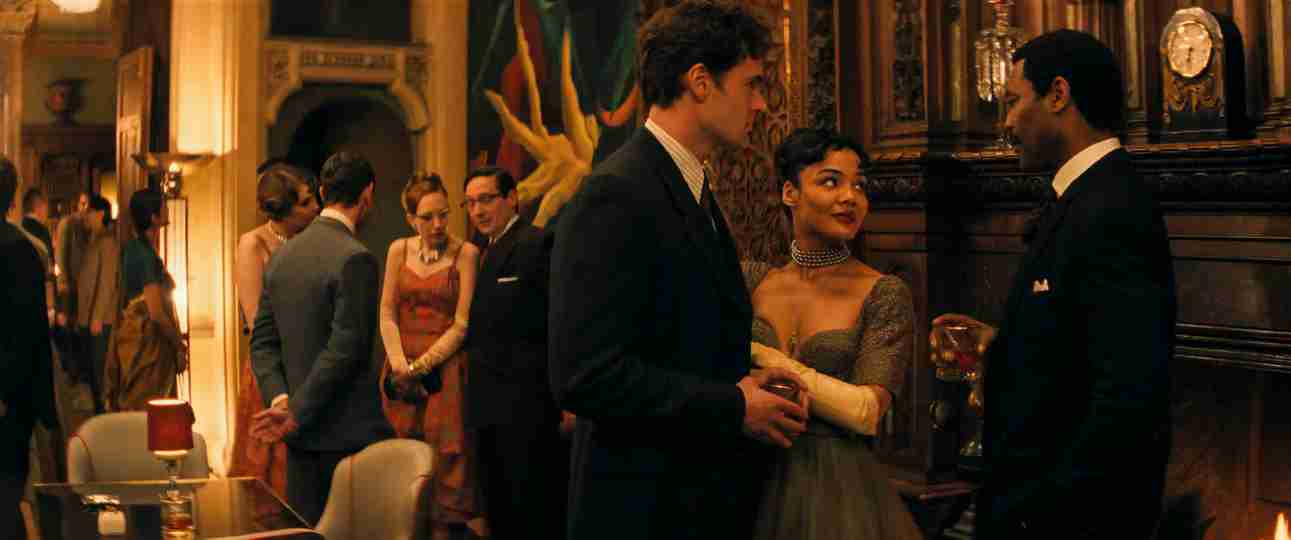 Hedda - First Look at Nicholas Pinnock, Tessa Thompson, and Tom Bateman