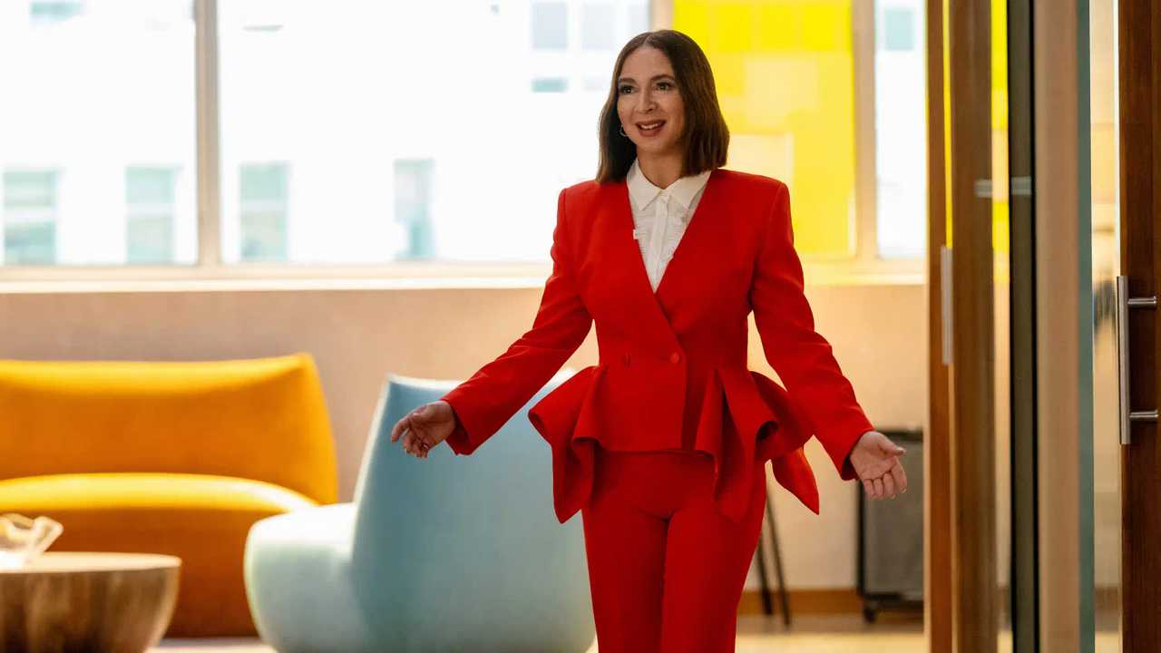 Loot Season 3 - First Look at Maya Rudolph