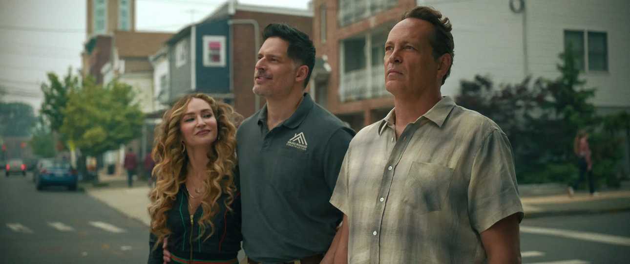 Nonnas - Drea de Matteo, Joe Manganiello and Vince Vaughn Scene