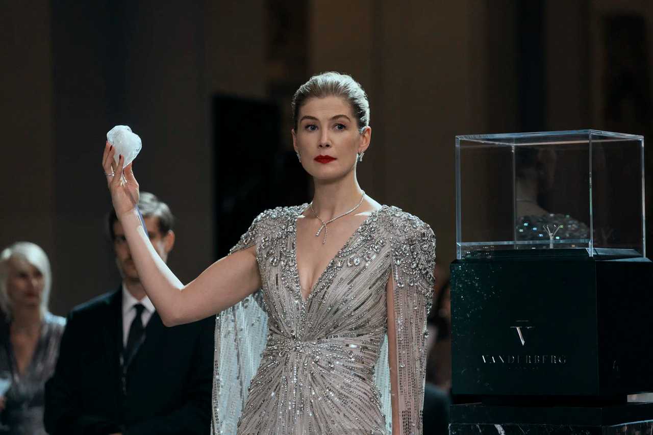 Now You See Me: Now You Don't - Rosamund Pike Scene