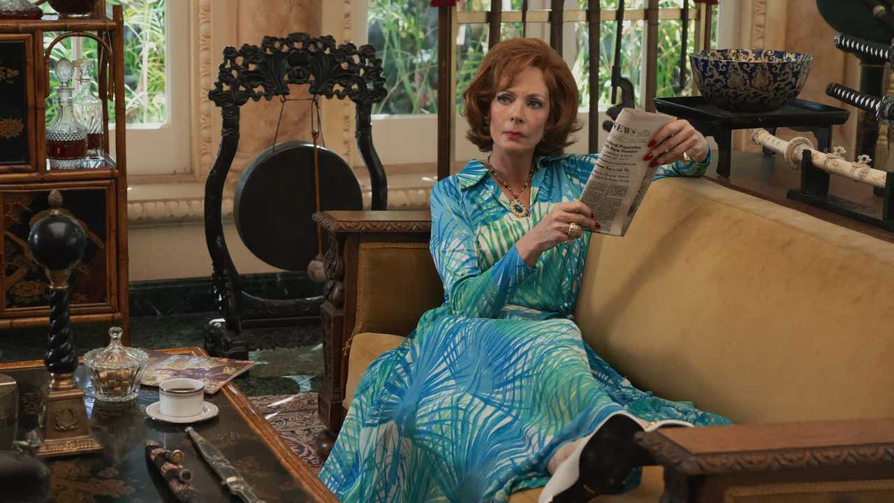 Palm Royale Season 2 - First Look at Allison Janney as Evelyn