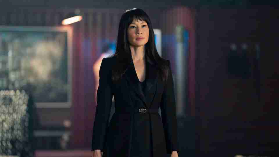 Red One - Lucy Liu Commands the Scene