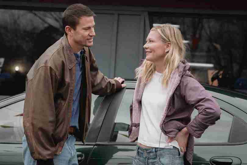 Roofman - Channing Tatum and Kirsten Dunst Stand Outside