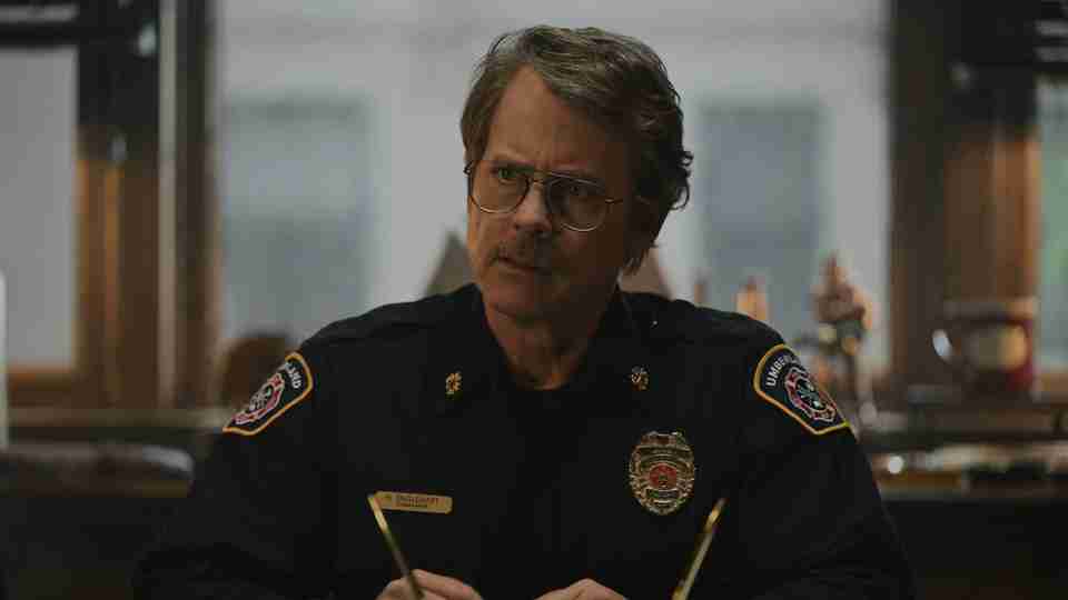 Smoke Season 1 - Greg Kinnear as Harvey Englehart