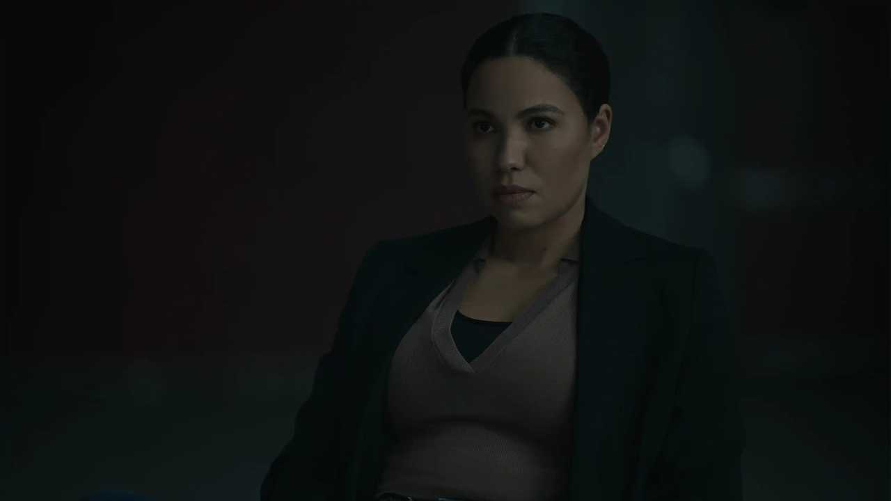 Smoke Season 1 - Jurnee Smollett as Michelle Calderone