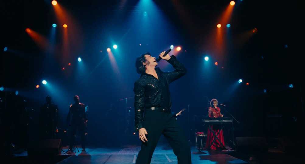 Song Sung Blue - Hugh Jackman as Mike Sardina