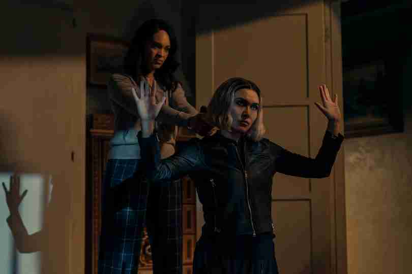 The Accountant 2 - Cynthia Addai-Robinson and Daniella Pineda Scene