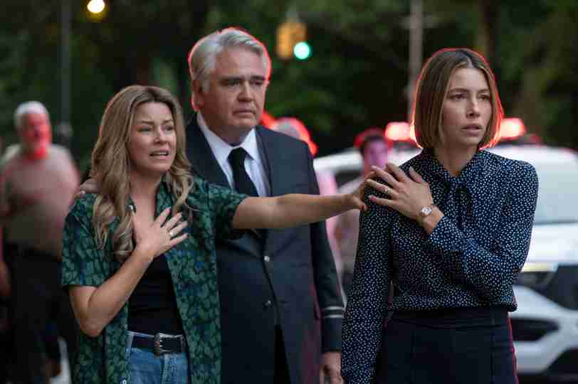 The Better Sister - First Look at Elizabeth Banks and Jessica Biel