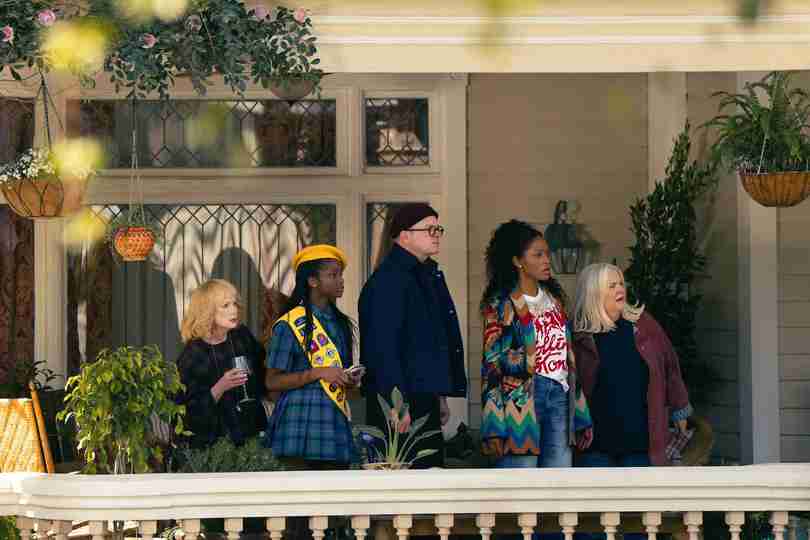 The 'Burbs Season 1 - Julia Duffy, Kyrie Mcalpin, Mark Proksch, Keke Palmer and Paula Pell