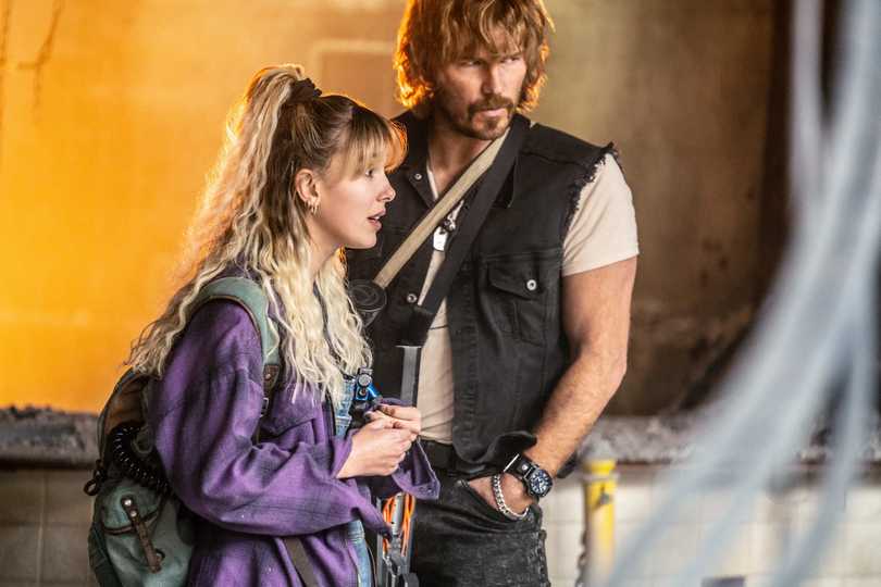 The Electric State - Millie Bobby Brown as Michelle & Chris Pratt as Keats