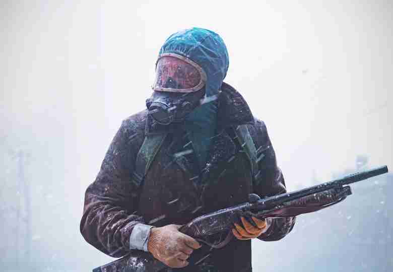 The Eternaut Season 1 - Ricardo Darín with a Gas Mask