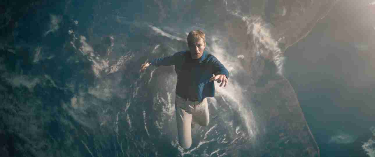 The Fantastic Four First Steps -  Joseph Quinn in Freefall