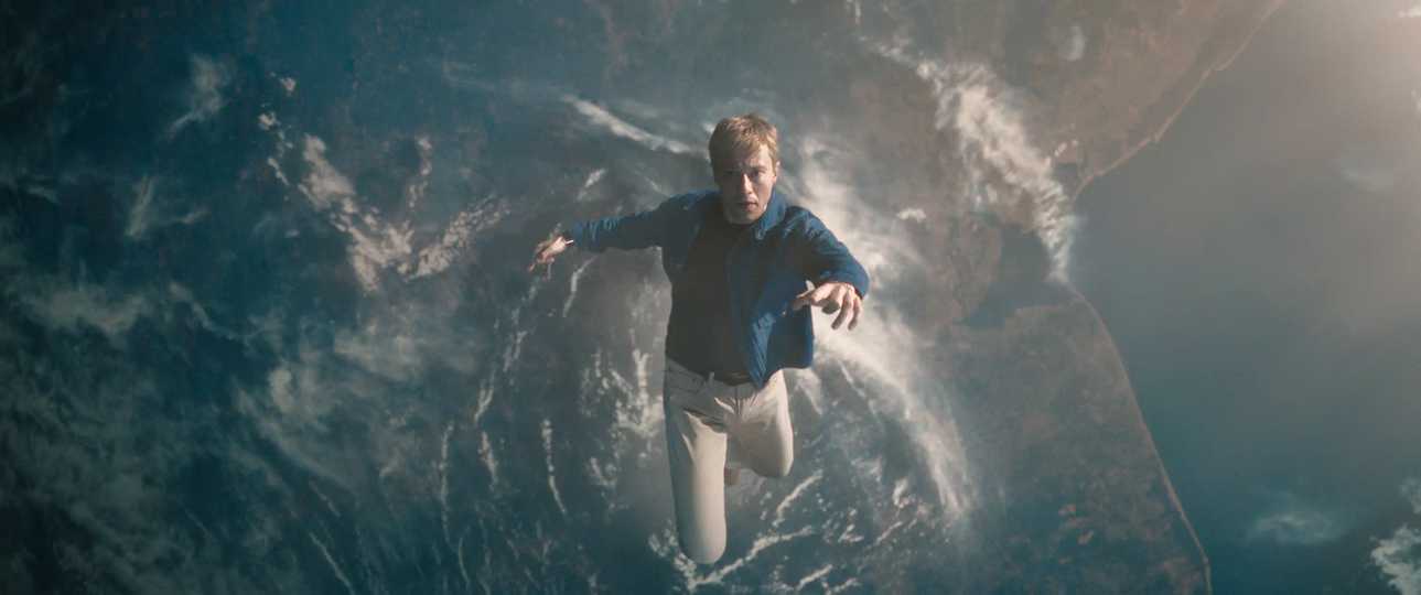 The Fantastic Four First Steps -  Joseph Quinn in Freefall