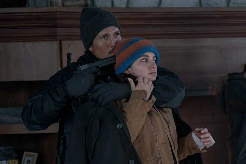 The Last of Us Season 2 - Danny Ramirez and Isabela Merced Scene in Episode 2