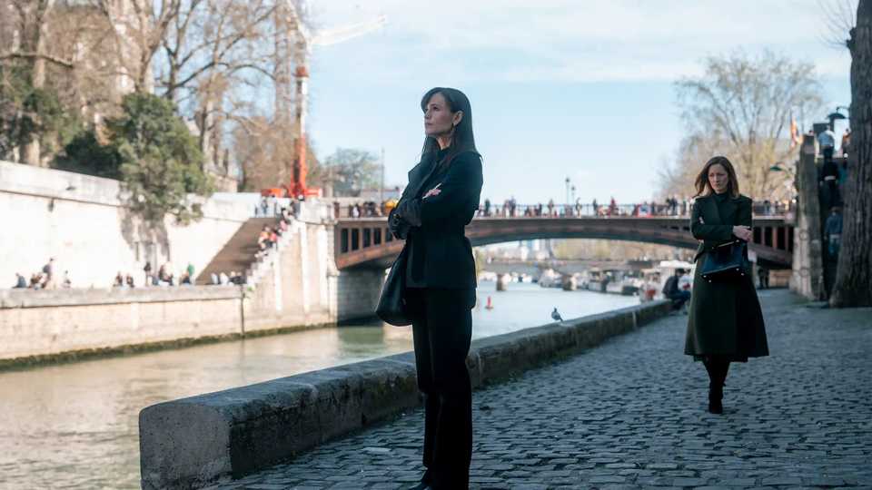 The Last Thing He Told Me Season 2 - Jennifer Garner and Judy Greer