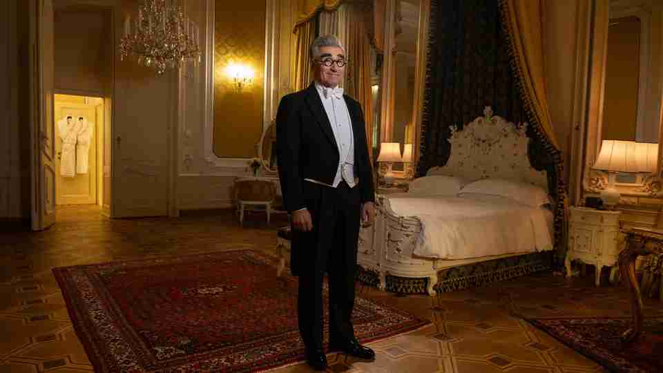 The Reluctant Traveler With Eugene Levy Season 3 - Eugene Levy at the Hotel Imperial in Vienna