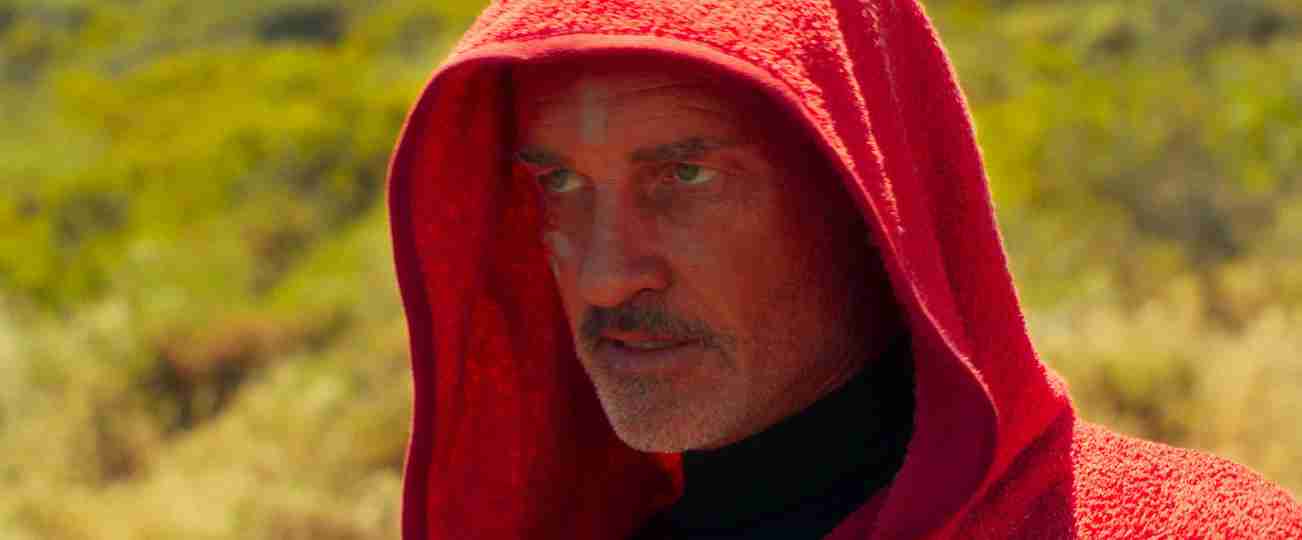 The Surfer - Julian McMahon with a Red Hooded Towel