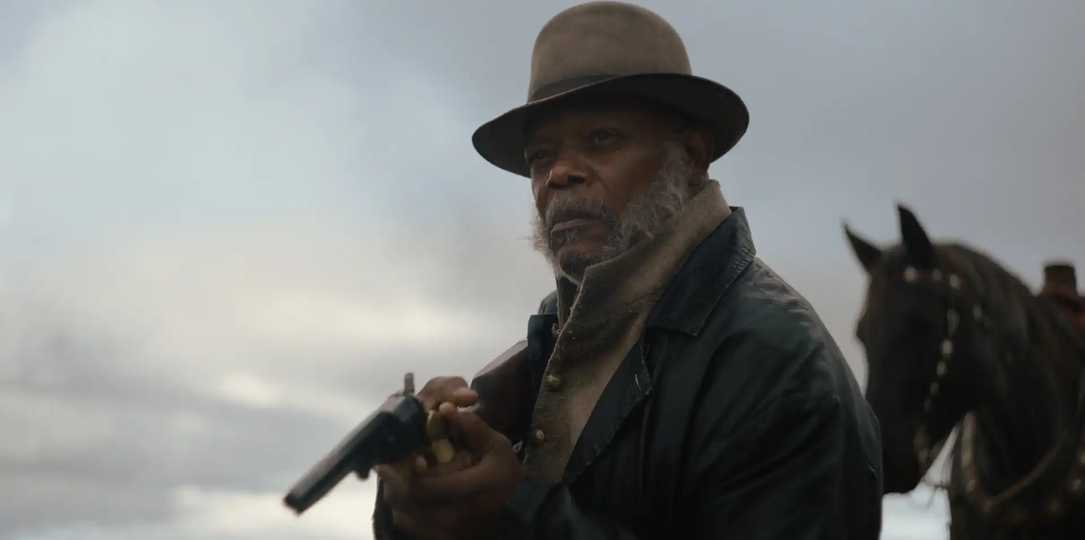 The Unholy Trinity - Samuel L. Jackson with the Gun