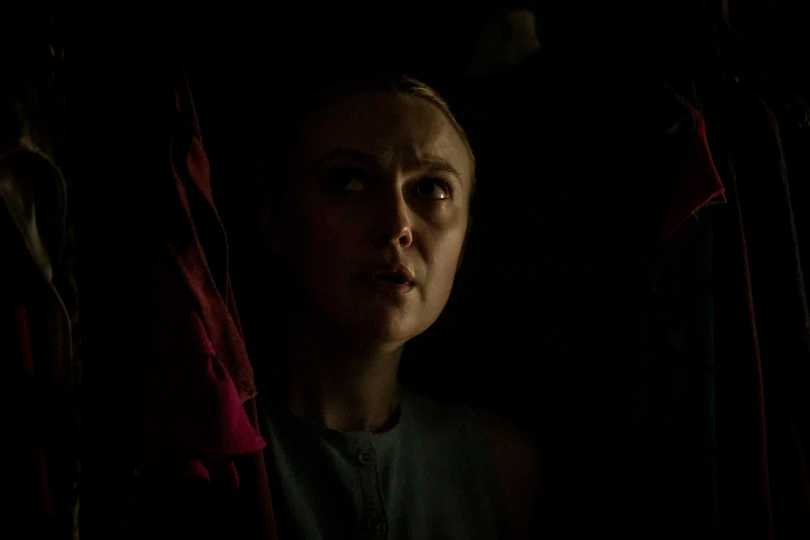 Vicious - Dakota Fanning in a Dark Closet