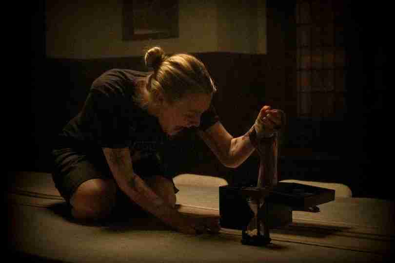 Vicious - Dakota Fanning The Table Scene