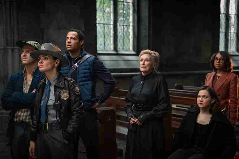 Wake Up Dead Man: A Knives Out Mystery - Church Scene
