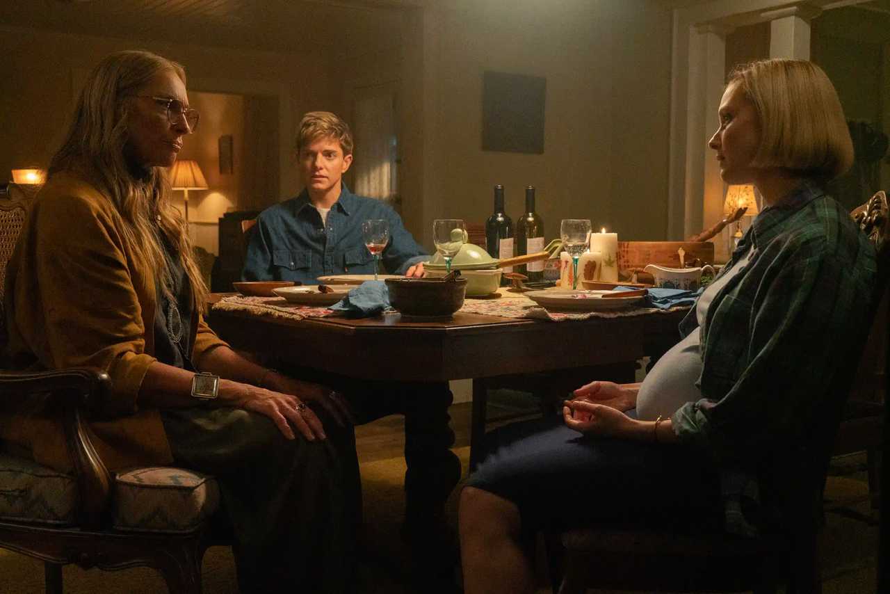 Wayward Season 1 - Toni Collette, Mae Martin, and Sarah Gadon