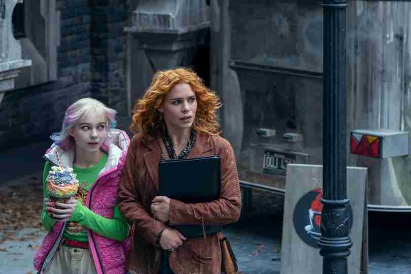 Wednesday Season 2 - Emma Myers and Billie Piper Scene