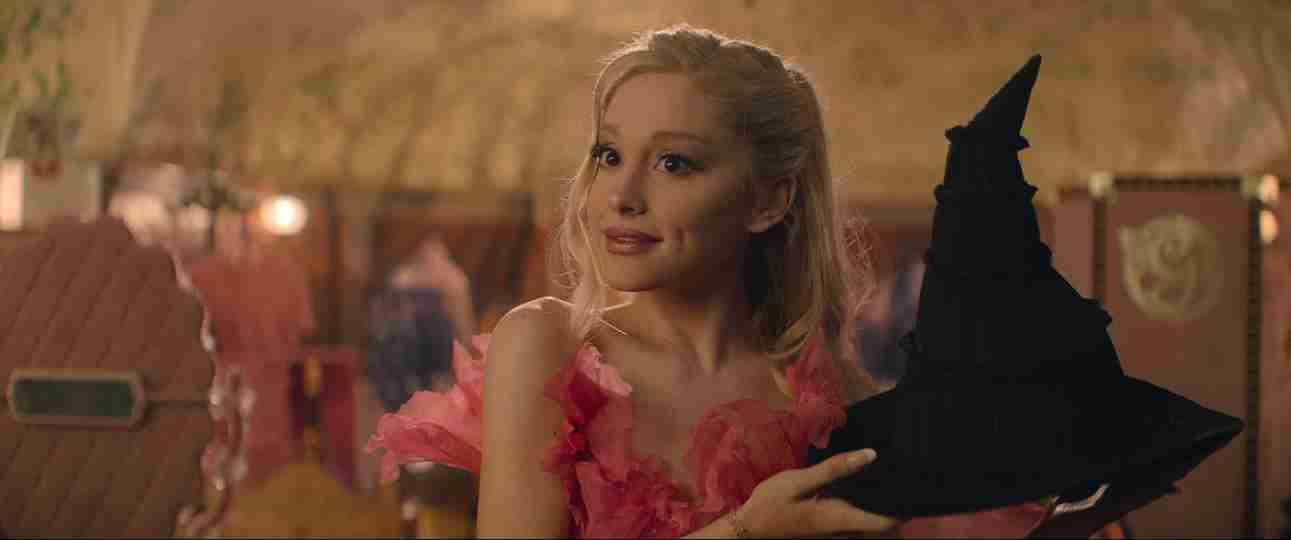 Wicked - Magical Awakening of Glinda