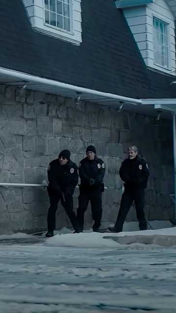 The Last Frontier Season 1 - This Place Is Going to the Dogs Clip