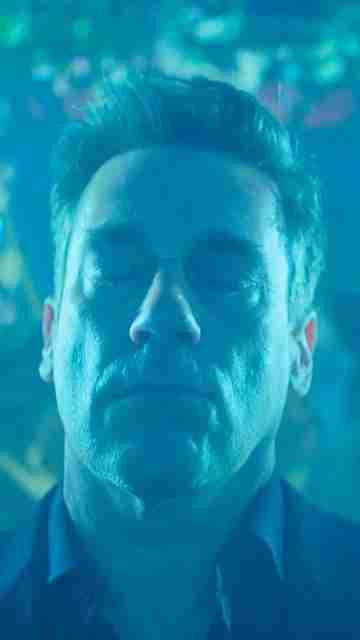 Your Friends and Neighbors – Jon Hamm Dances It Out