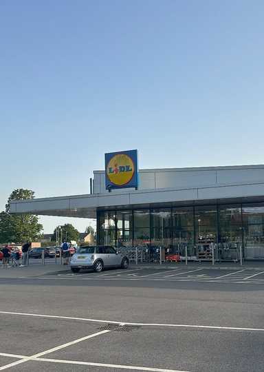 Lidl: Behind the Scenes 24/7