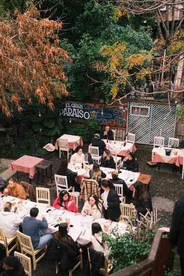 Gran Paraíso Poster