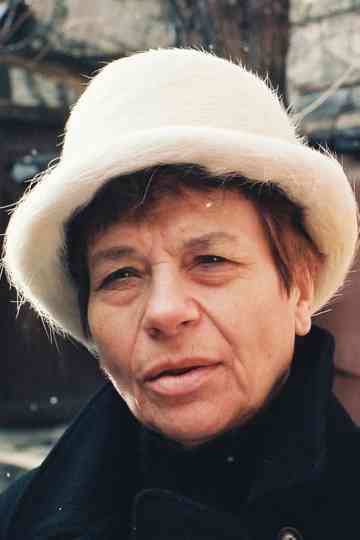 The Lady with the White Hat