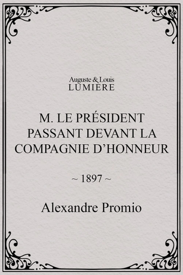 M le président passant devant la compagnie dhonneur