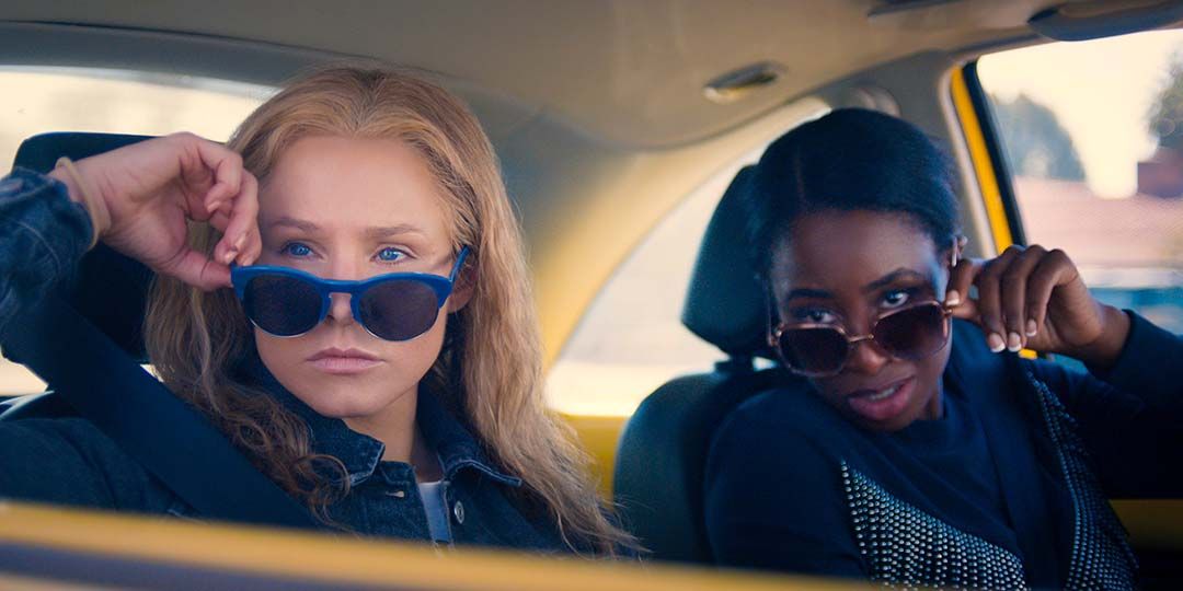 Kristen Bell & Kirby Howell-Baptiste in 'Queenpins'