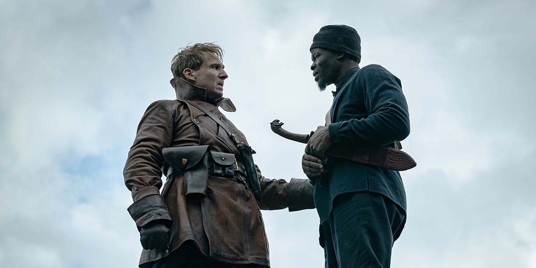 (L to R) Ralph Fiennes and Djimon Hounsou in 'The King's Man'